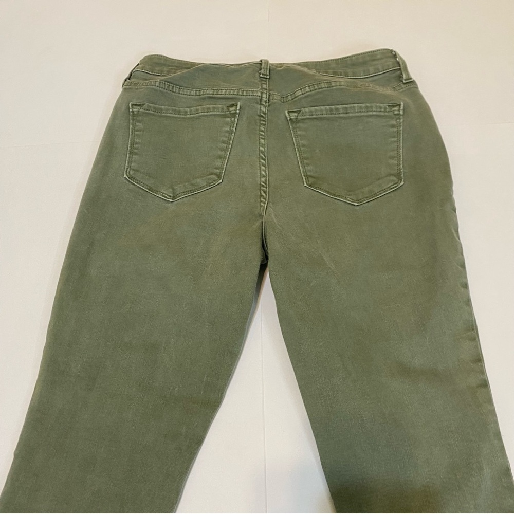 Old Navy Mid-Rise green pants size 10 regular - Picture 6 of 7